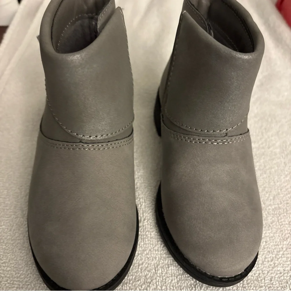 OshKosh B'gosh Gray Toddler Boots